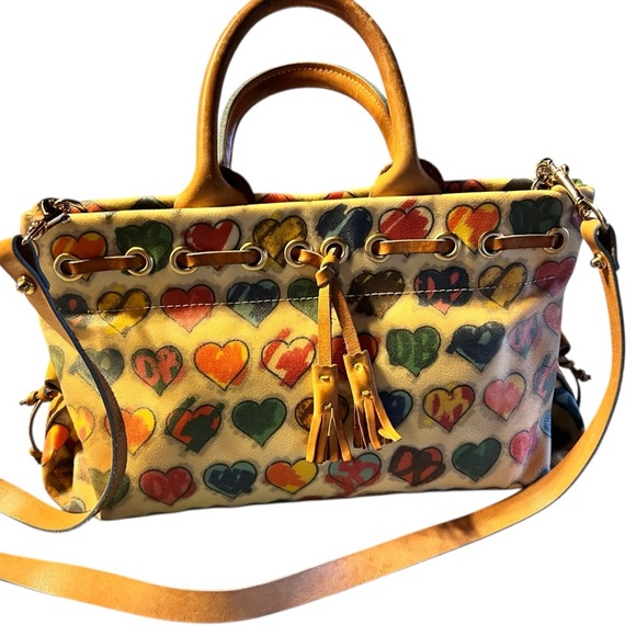 Donney and Bourke PU CRAYON handbag EUC. Versatile styling, fine craftsmanship. - Picture 7 of 11